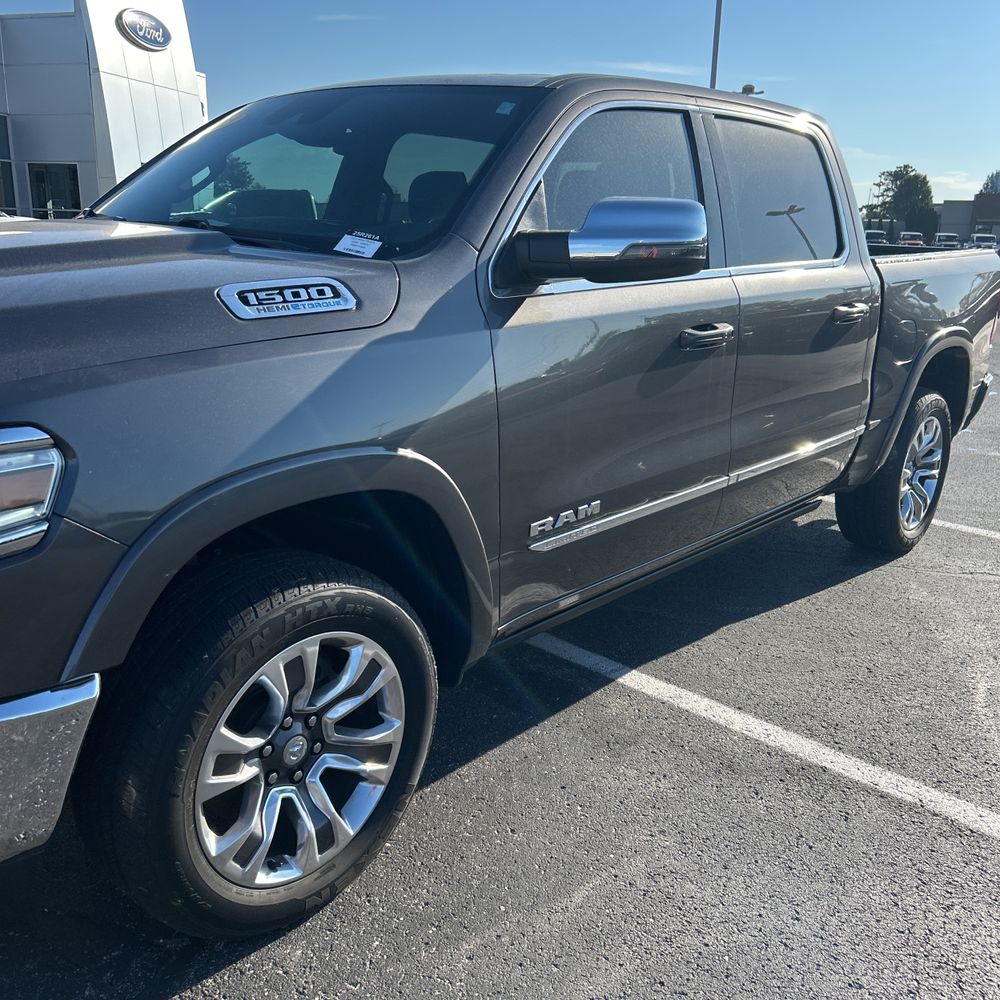 2023 Ram 1500 Limited Crew Cab 4WD SWB