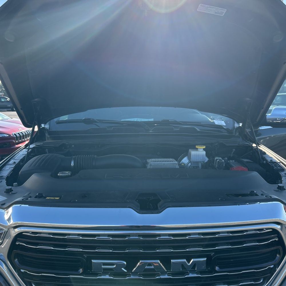 2023 Ram 1500 Limited Crew Cab 4WD SWB