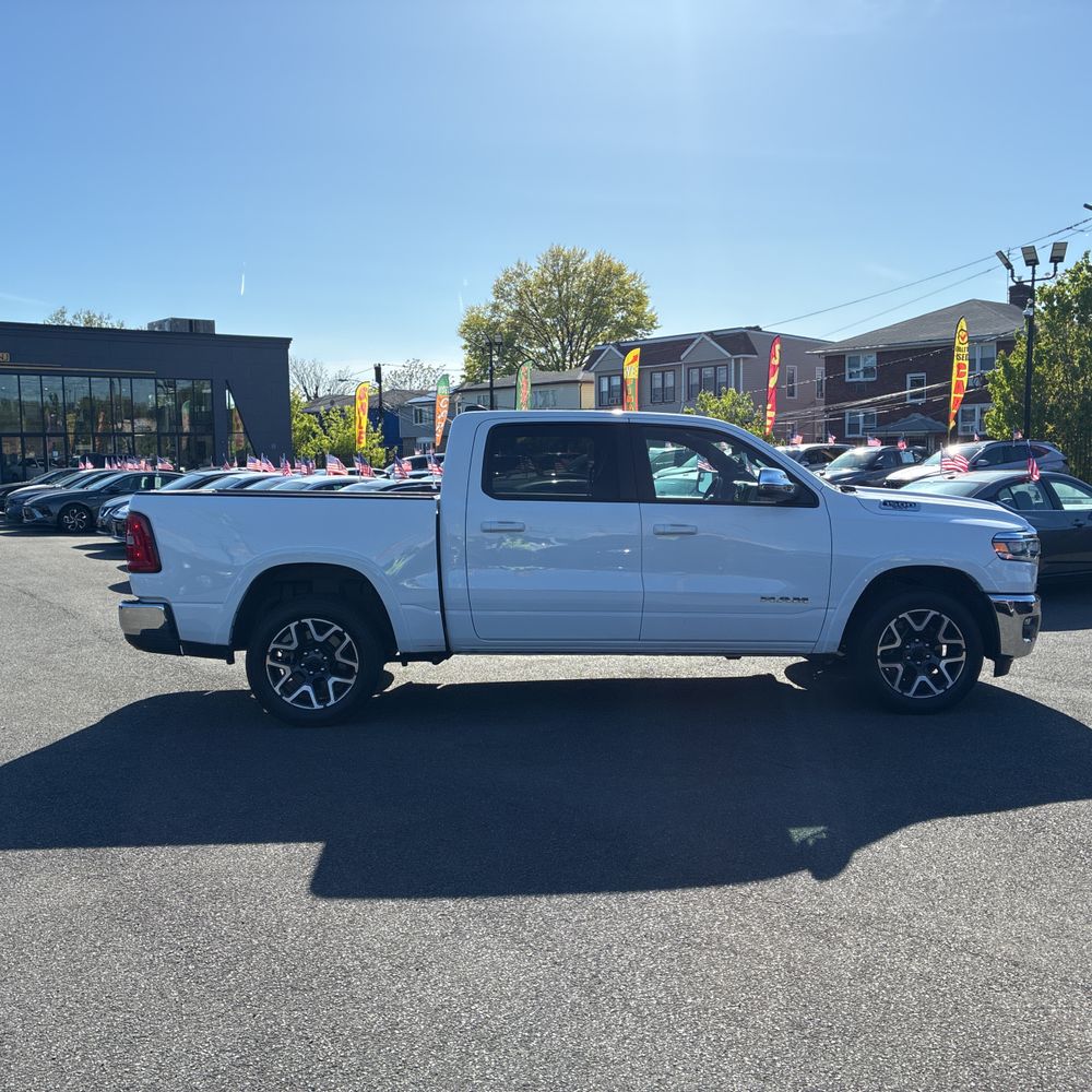 2025 Ram 1500 Laramie Crew Cab 4x4 5'7" Box