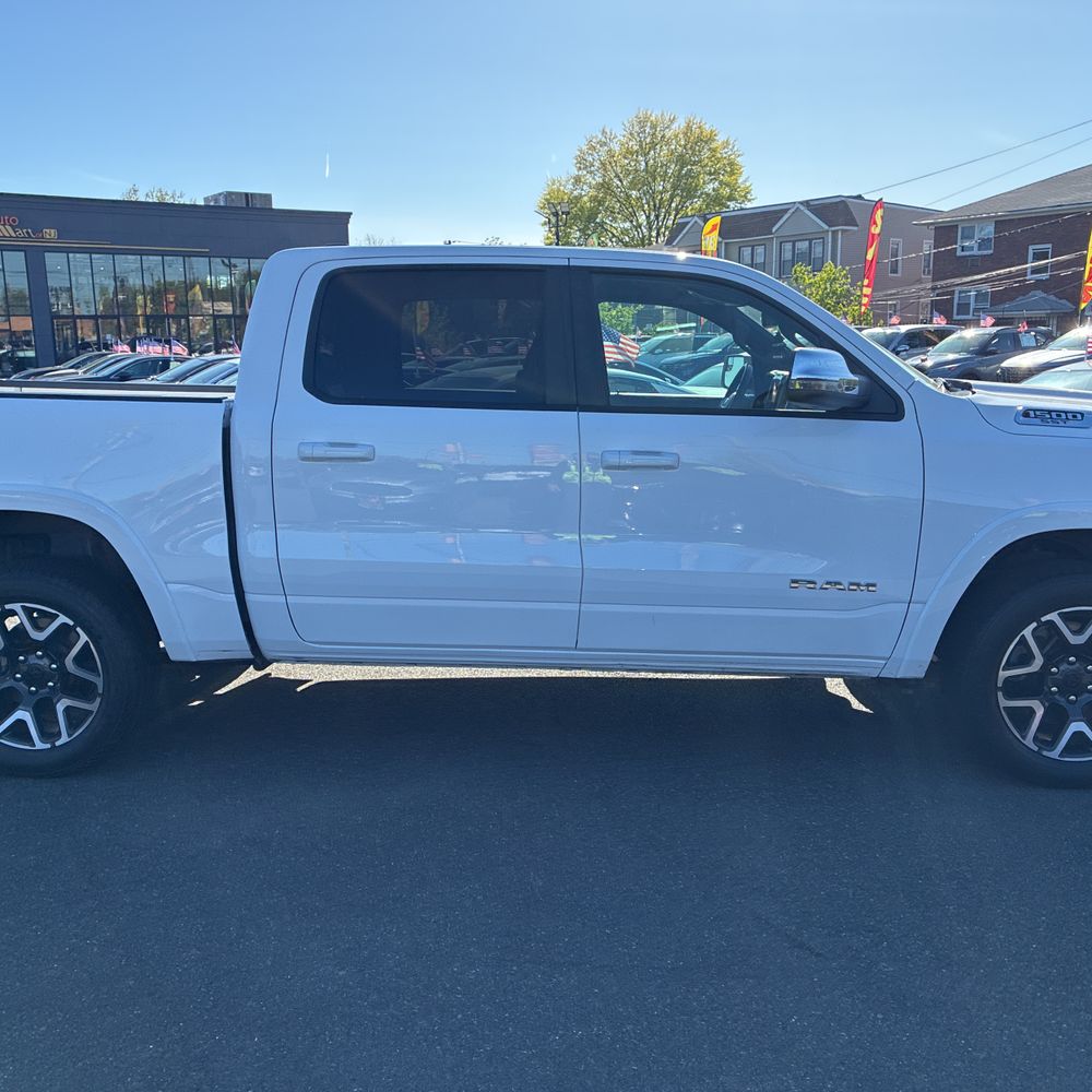2025 Ram 1500 Laramie Crew Cab 4x4 5'7" Box