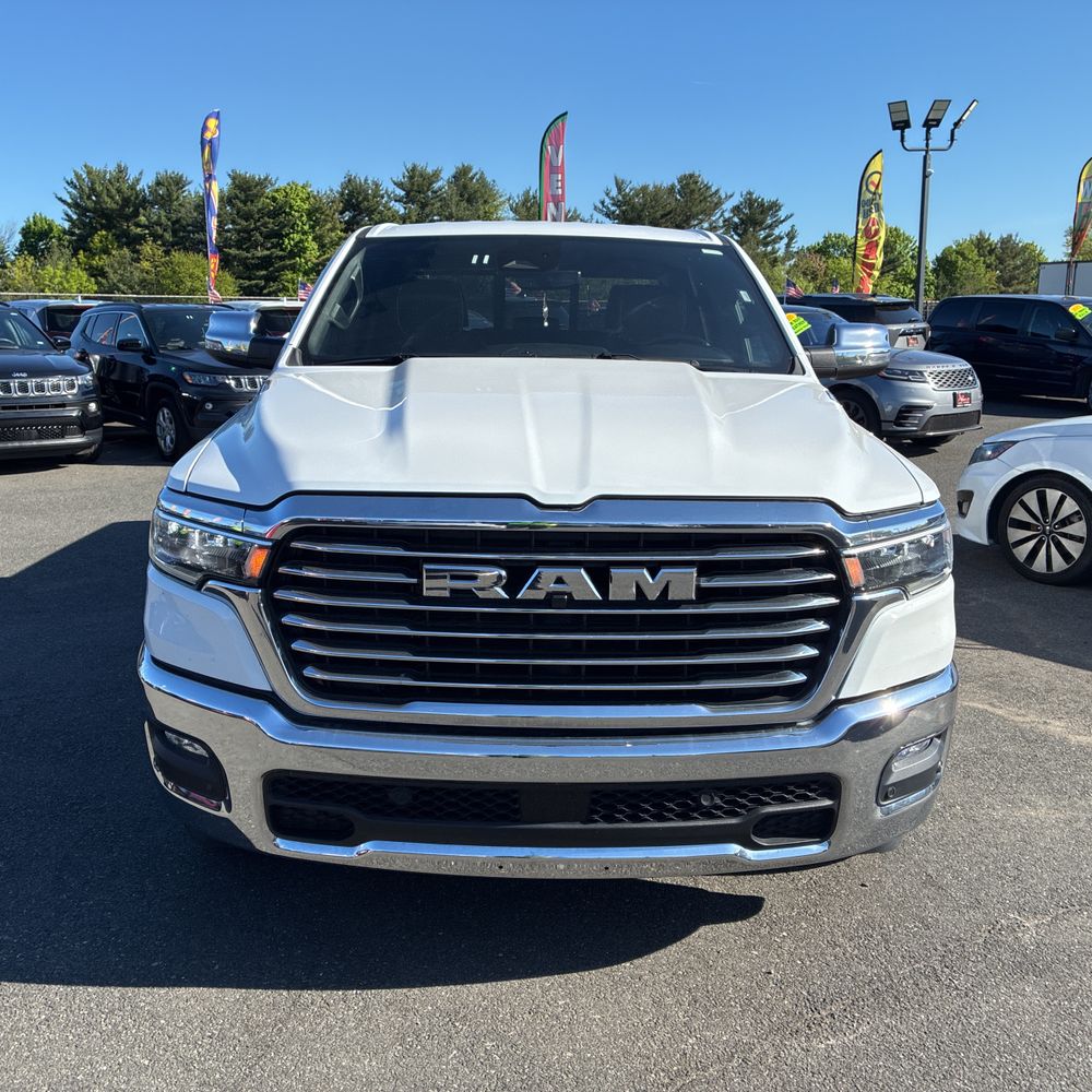 2025 Ram 1500 Laramie Crew Cab 4x4 5'7" Box