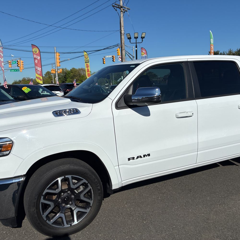 2025 Ram 1500 Laramie Crew Cab 4x4 5'7" Box