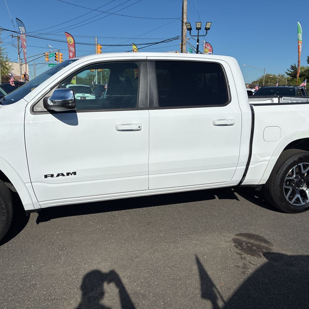 2025 Ram 1500 Laramie Crew Cab 4x4 5'7" Box