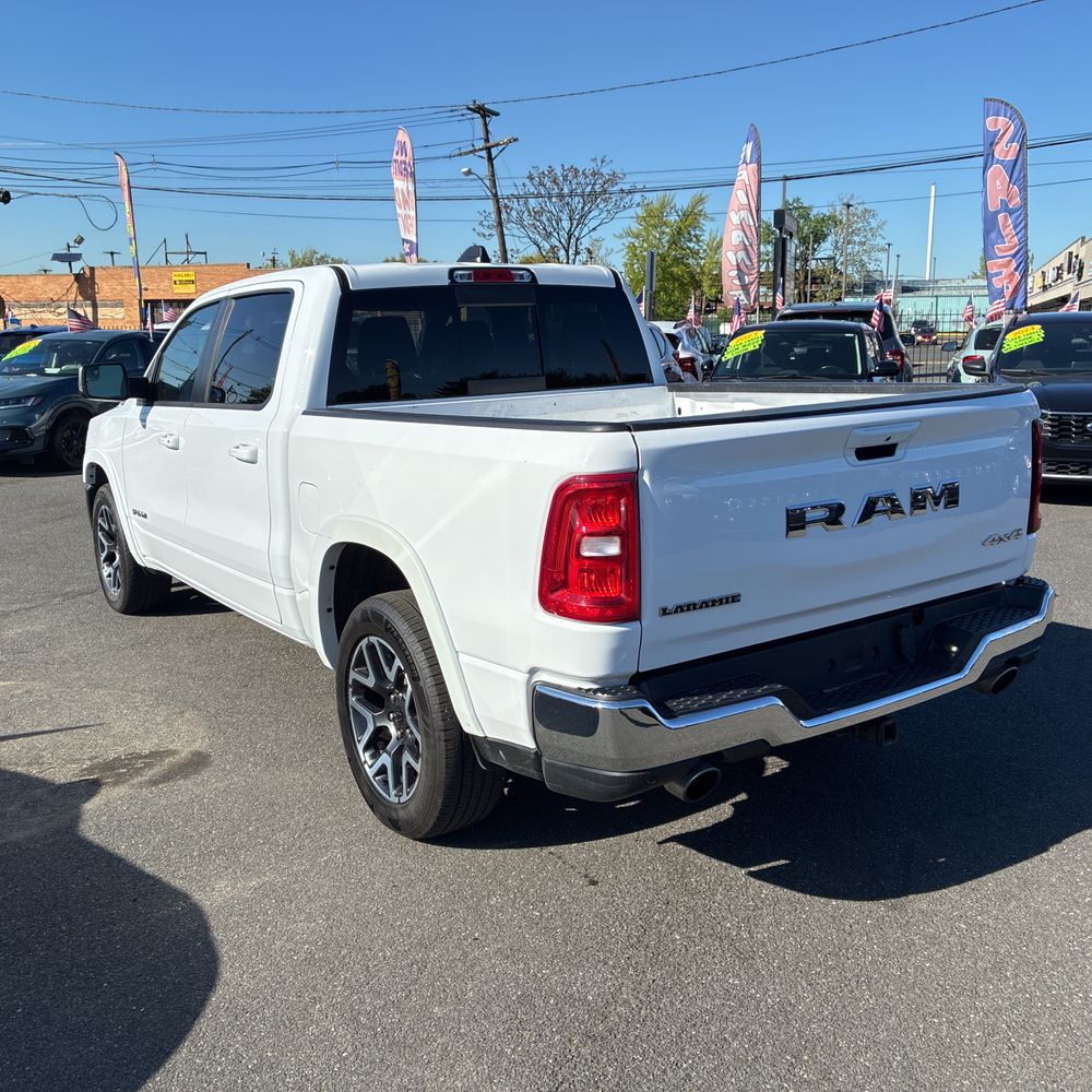 2025 Ram 1500 Laramie Crew Cab 4x4 5'7" Box