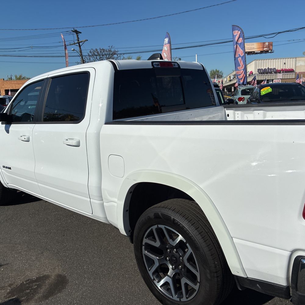 2025 Ram 1500 Laramie Crew Cab 4x4 5'7" Box