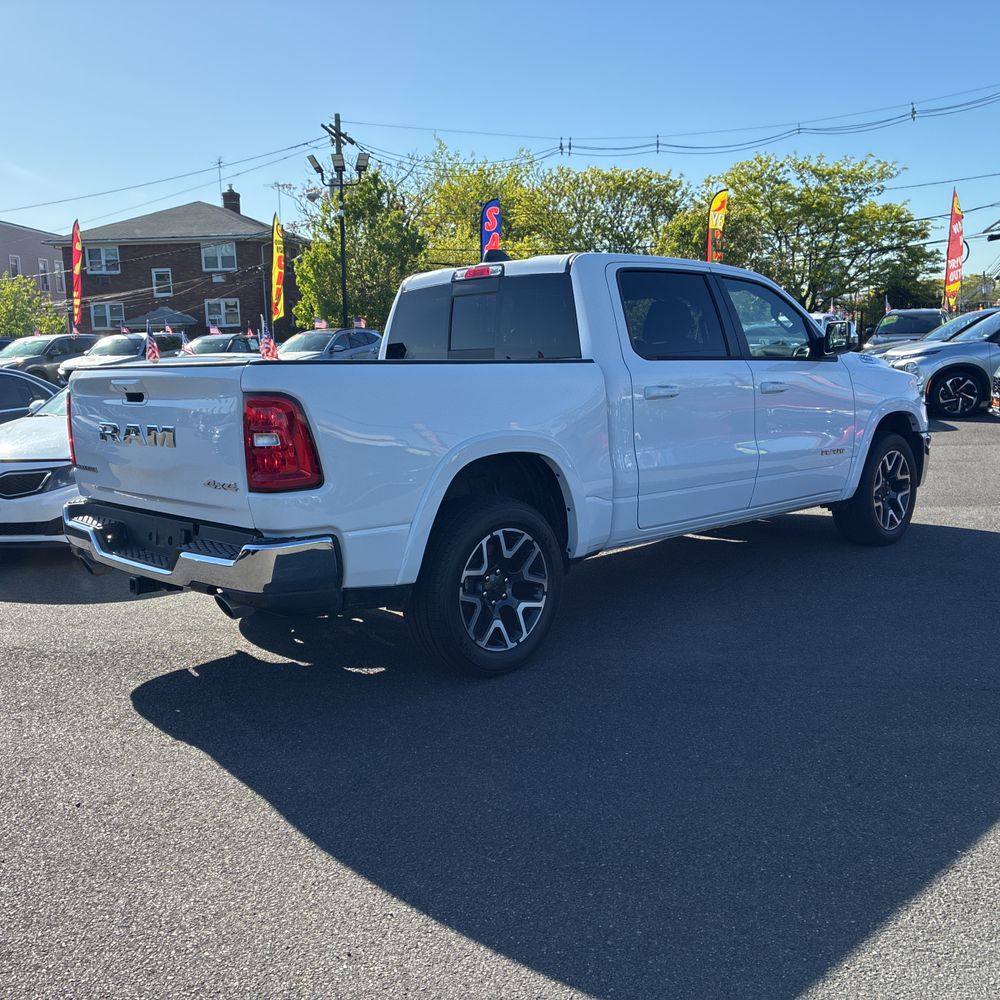 2025 Ram 1500 Laramie Crew Cab 4x4 5'7" Box