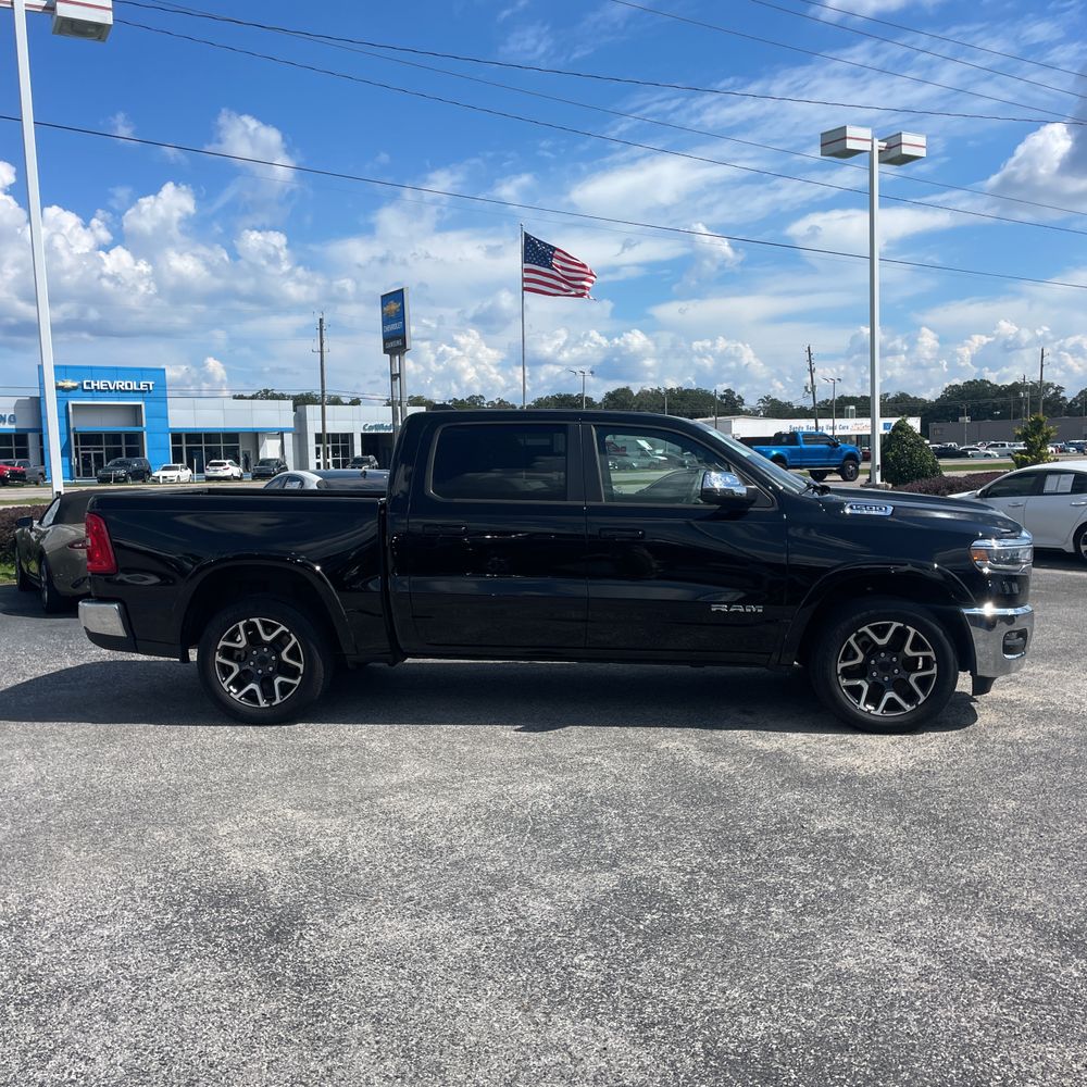 2025 Ram 1500 Laramie