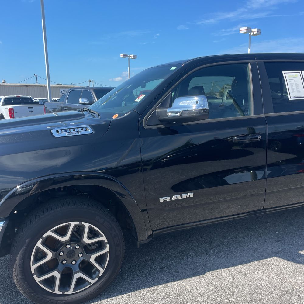 2025 Ram 1500 Laramie