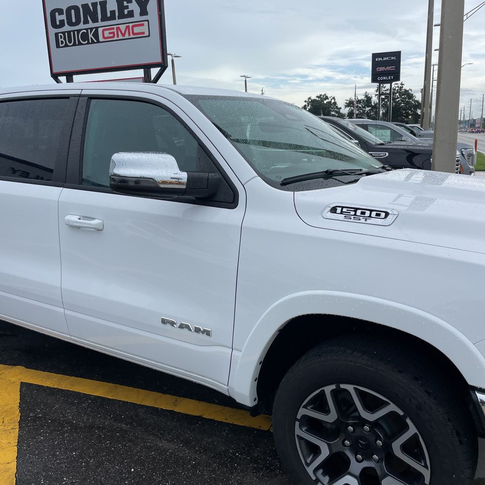 2025 Ram 1500 Laramie