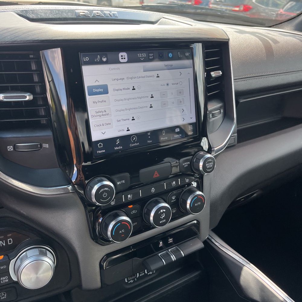 2024 Ram 1500 Laramie