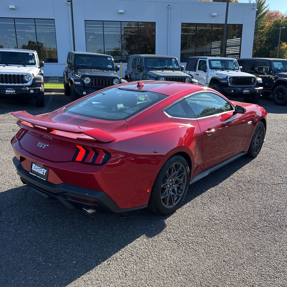 2024 Ford Mustang GT Premium