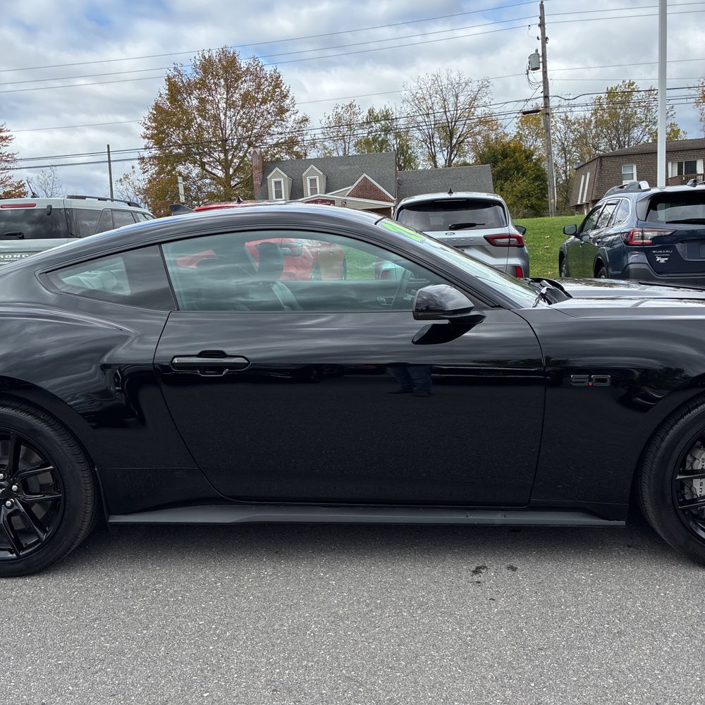 2024 Ford Mustang GT Premium