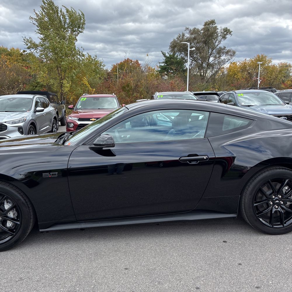 2024 Ford Mustang GT Premium