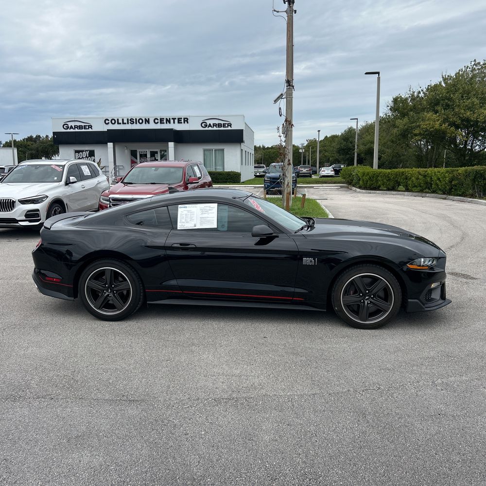 2022 Ford Mustang Mach 1