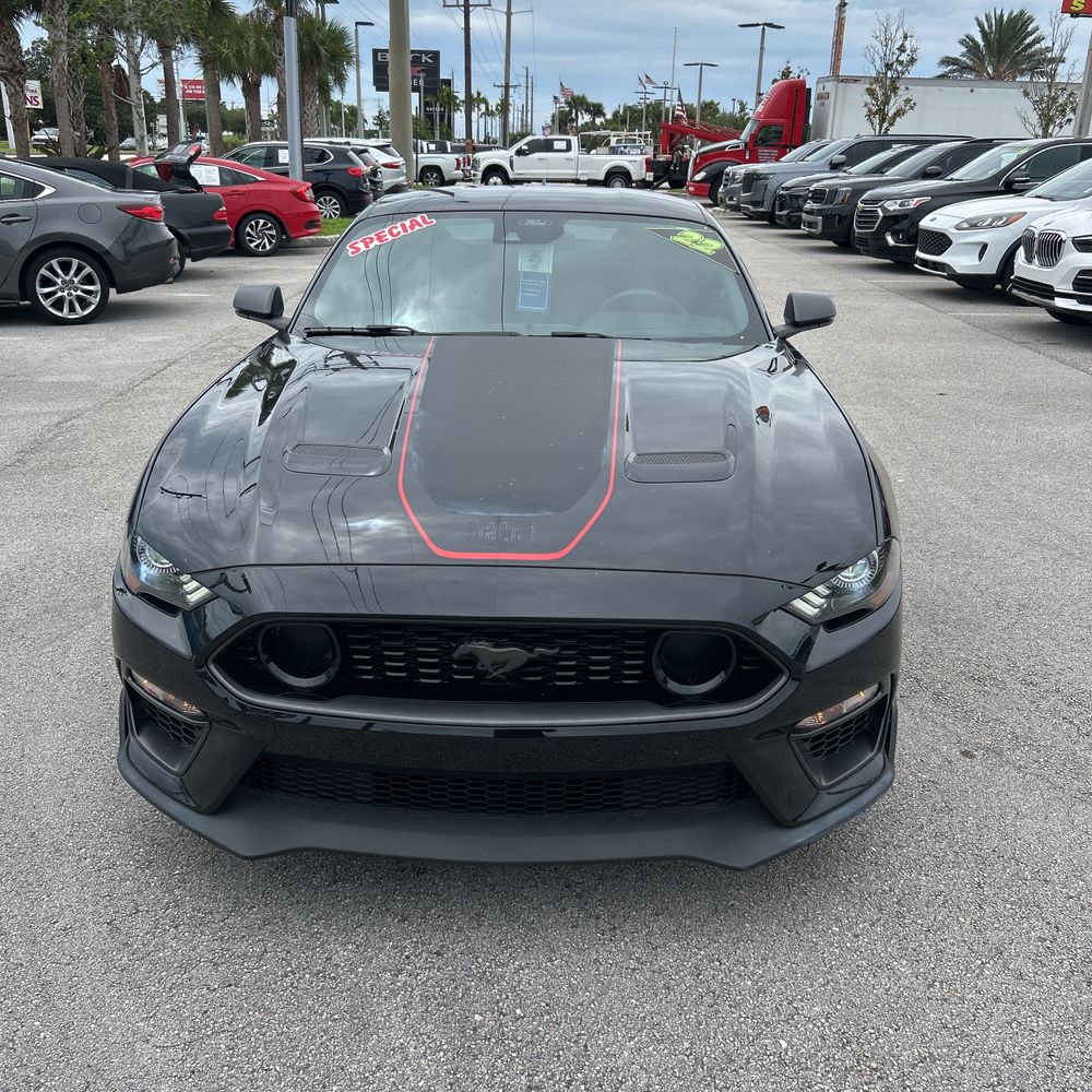 2022 Ford Mustang Mach 1