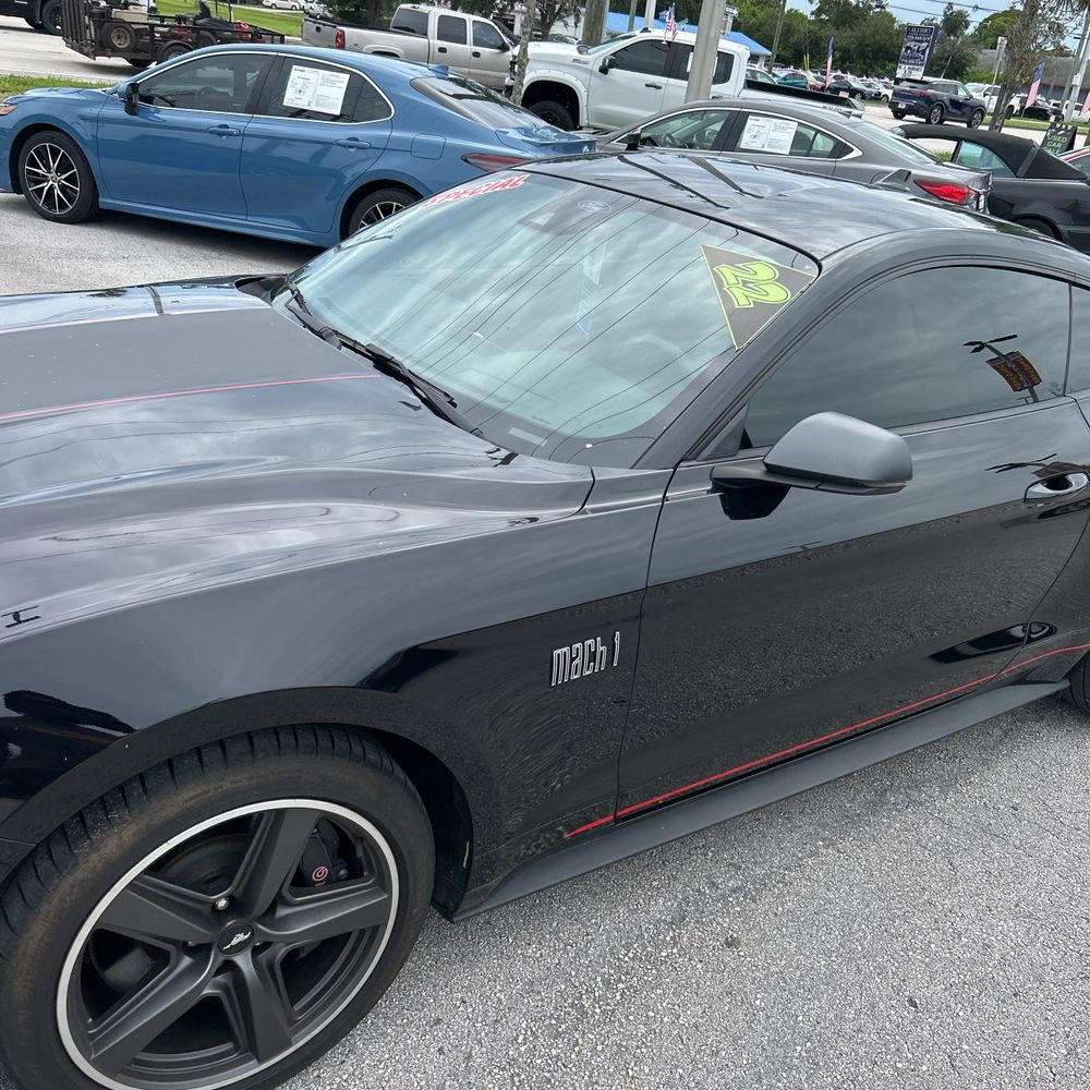 2022 Ford Mustang Mach 1