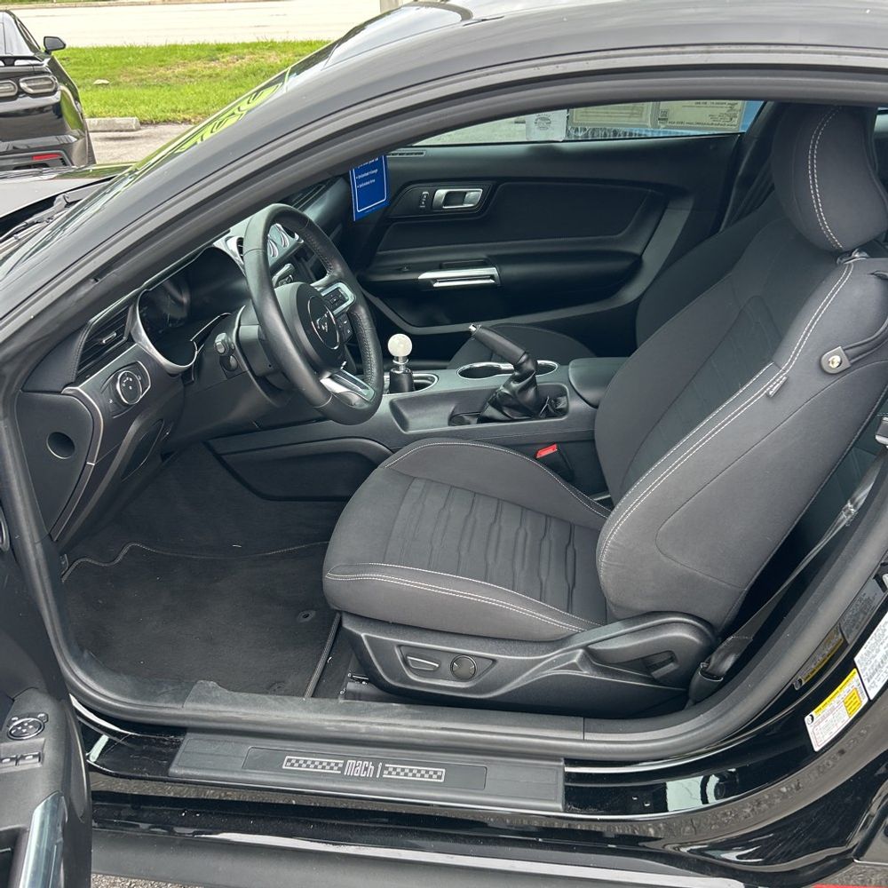 2022 Ford Mustang Mach 1