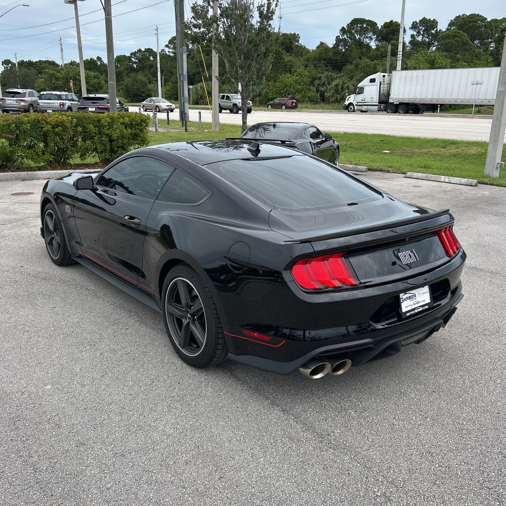 2022 Ford Mustang Mach 1