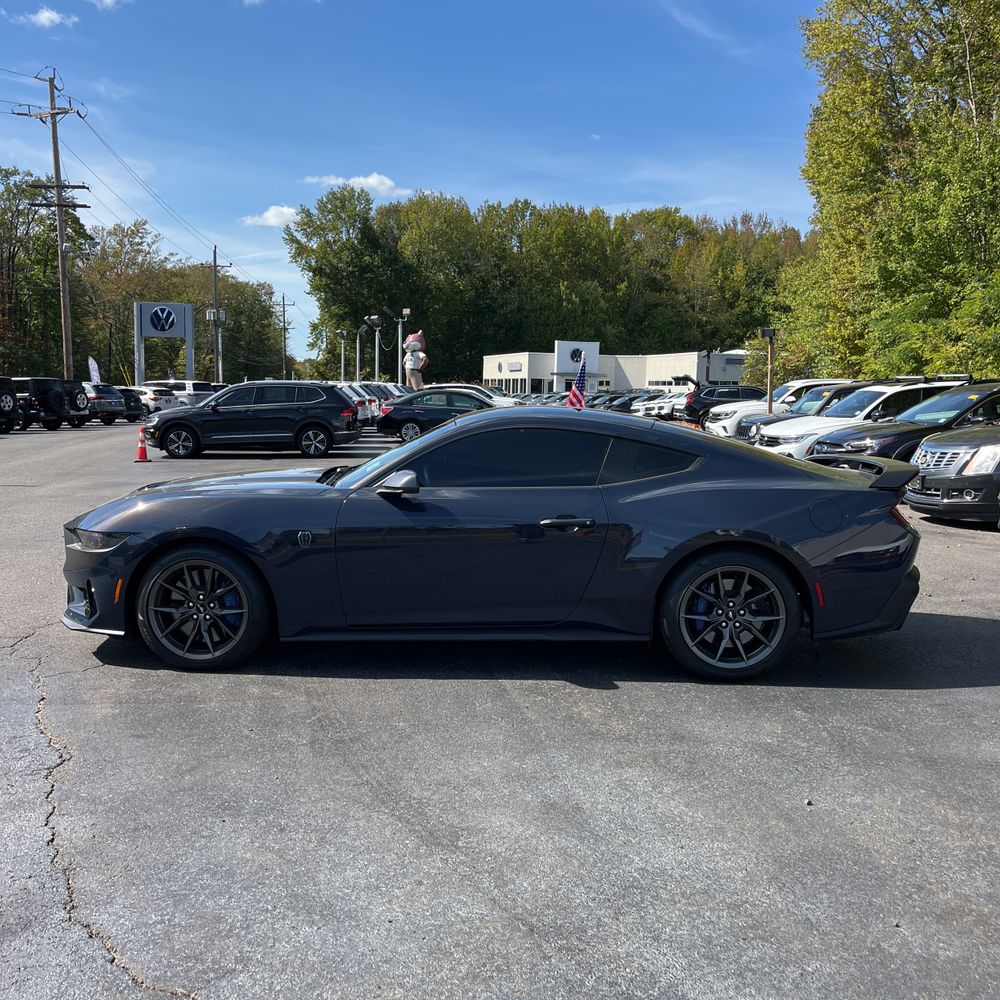 2024 Ford Mustang Dark Horse