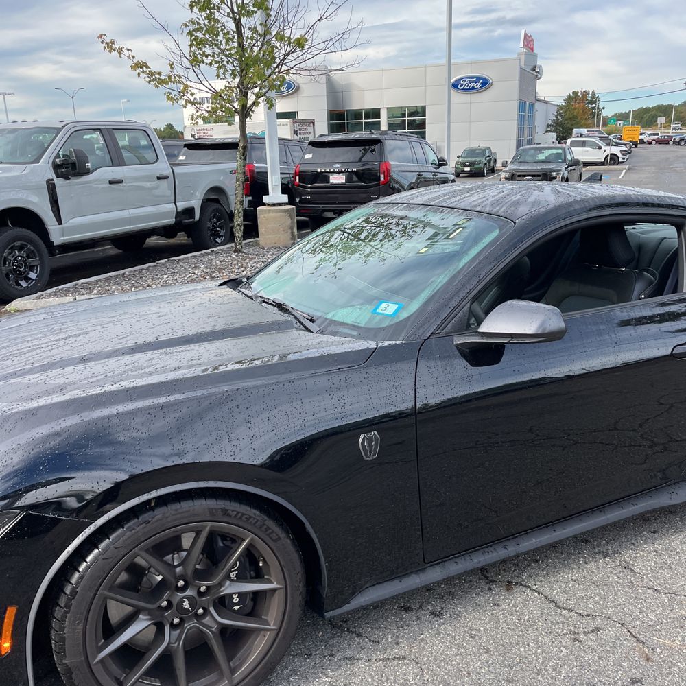 2024 Ford Mustang Dark Horse