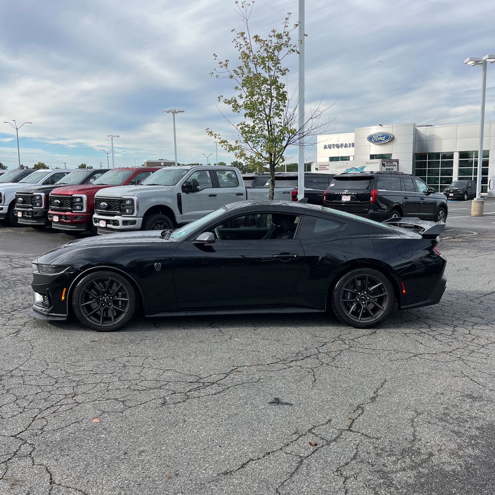 2024 Ford Mustang Dark Horse