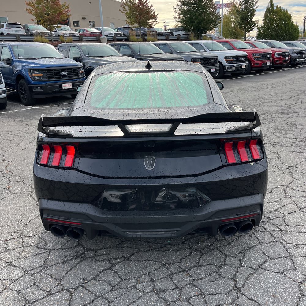 2024 Ford Mustang Dark Horse