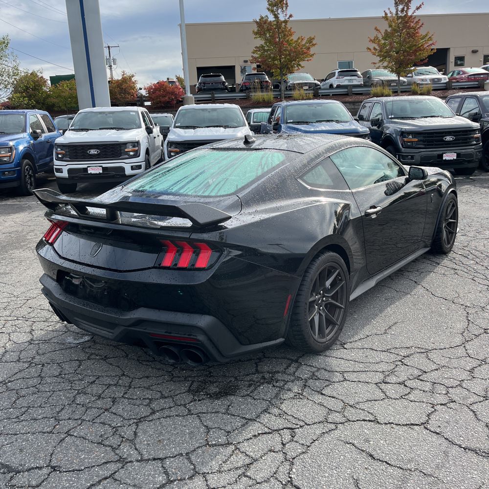 2024 Ford Mustang Dark Horse