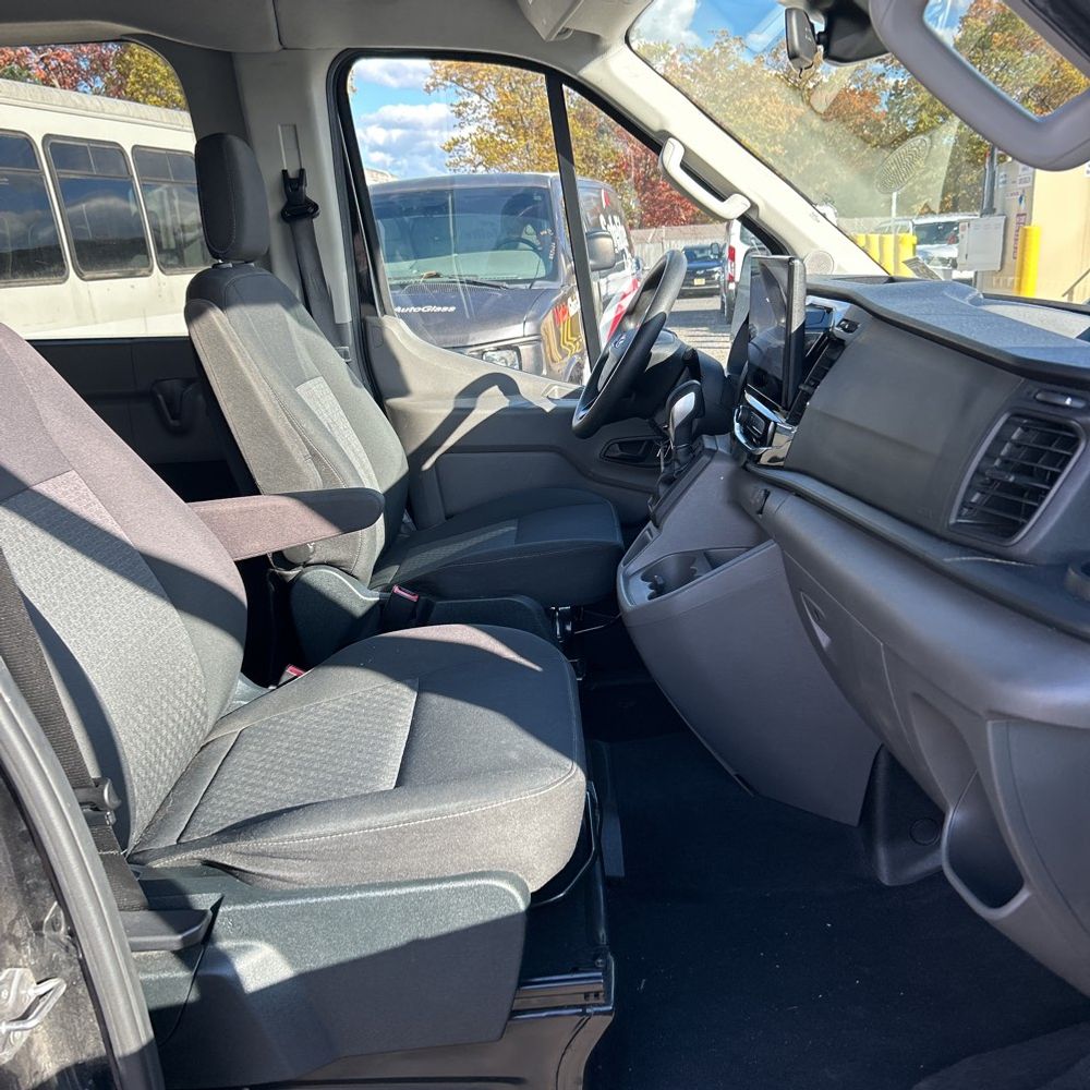 2023 Ford Transit 350 XLT