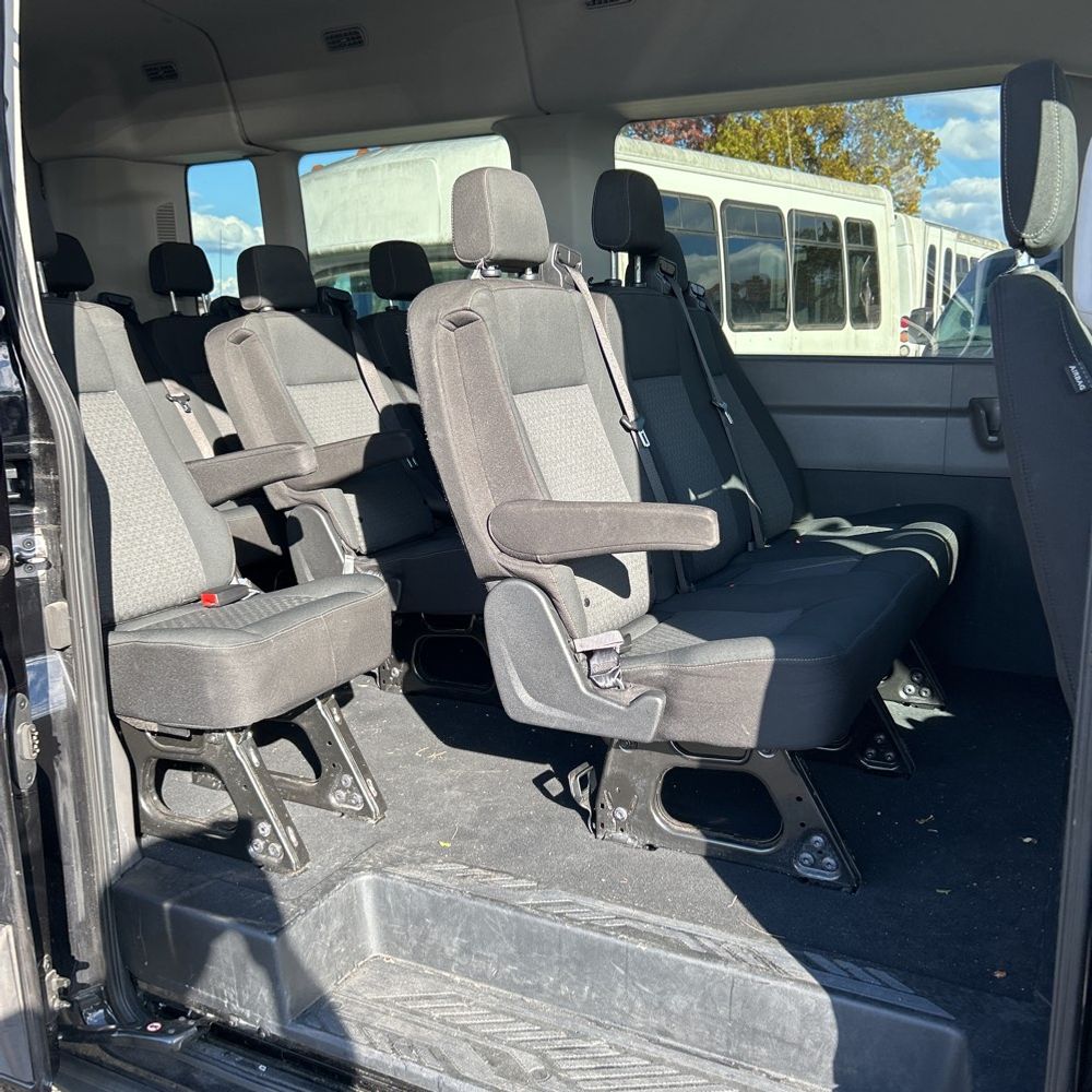 2023 Ford Transit 350 XLT