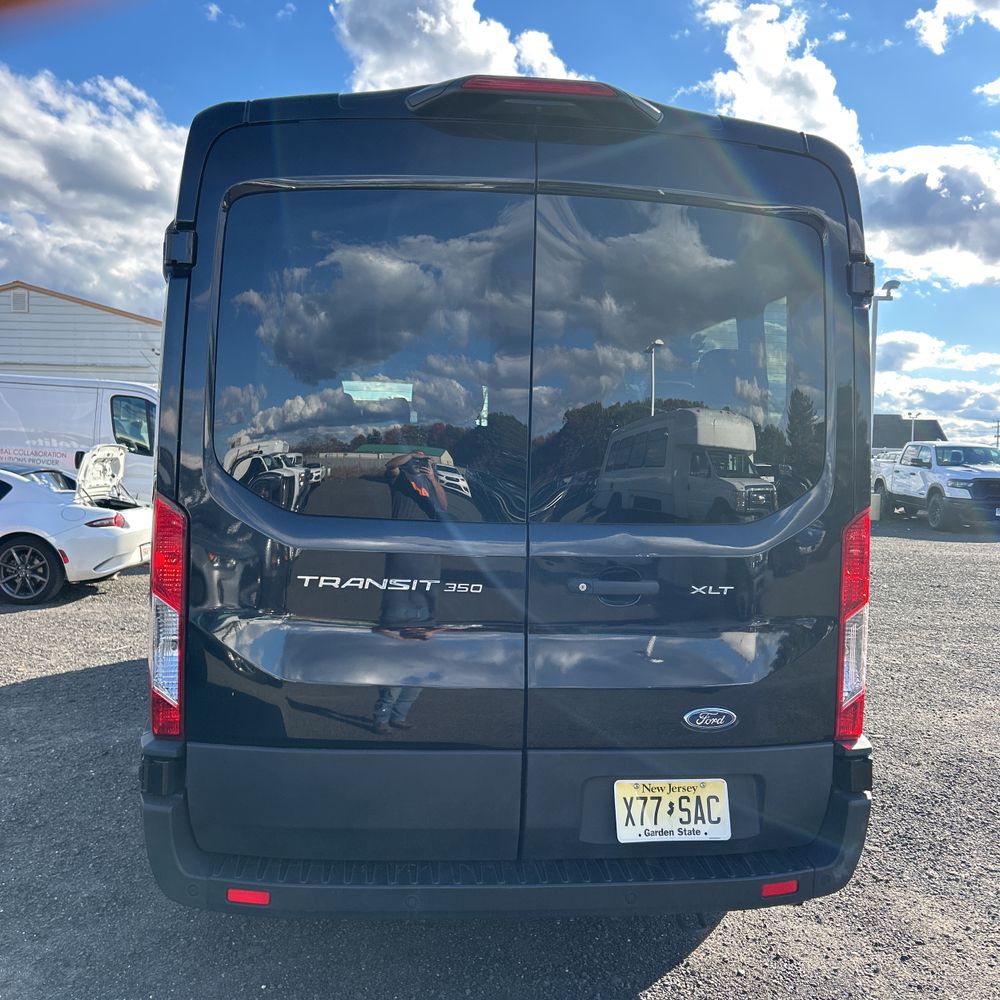 2023 Ford Transit 350 XLT