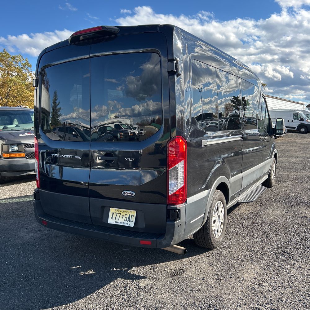 2023 Ford Transit 350 XLT