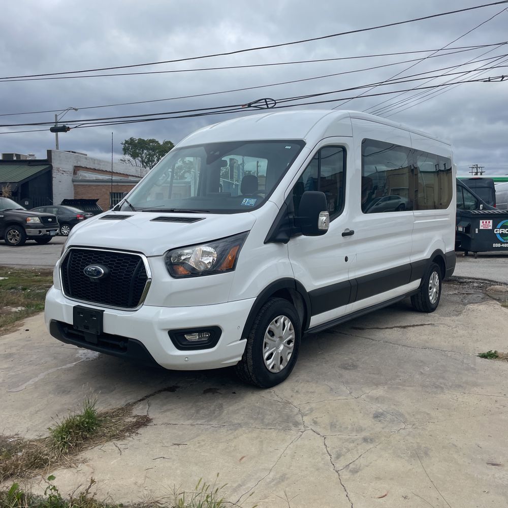 2023 Ford Transit 350 XLT