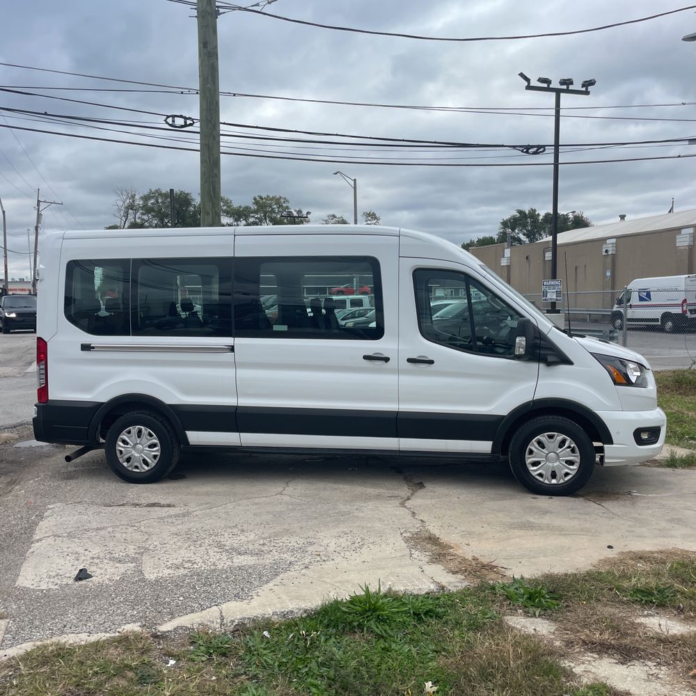 2023 Ford Transit 350 XLT