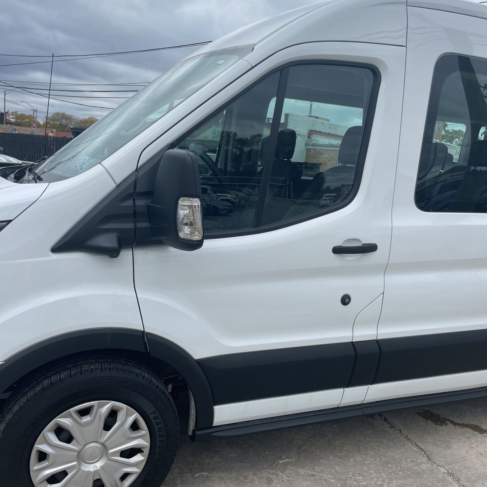 2023 Ford Transit 350 XLT