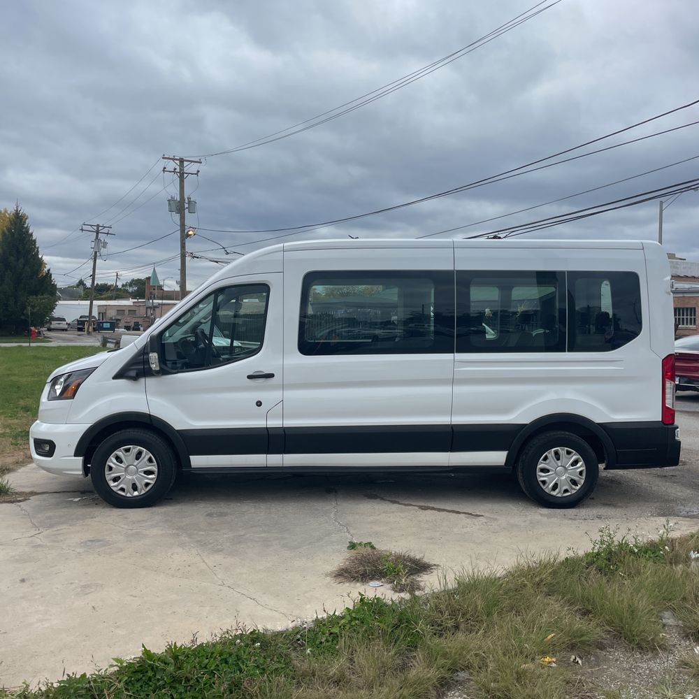 2023 Ford Transit 350 XLT