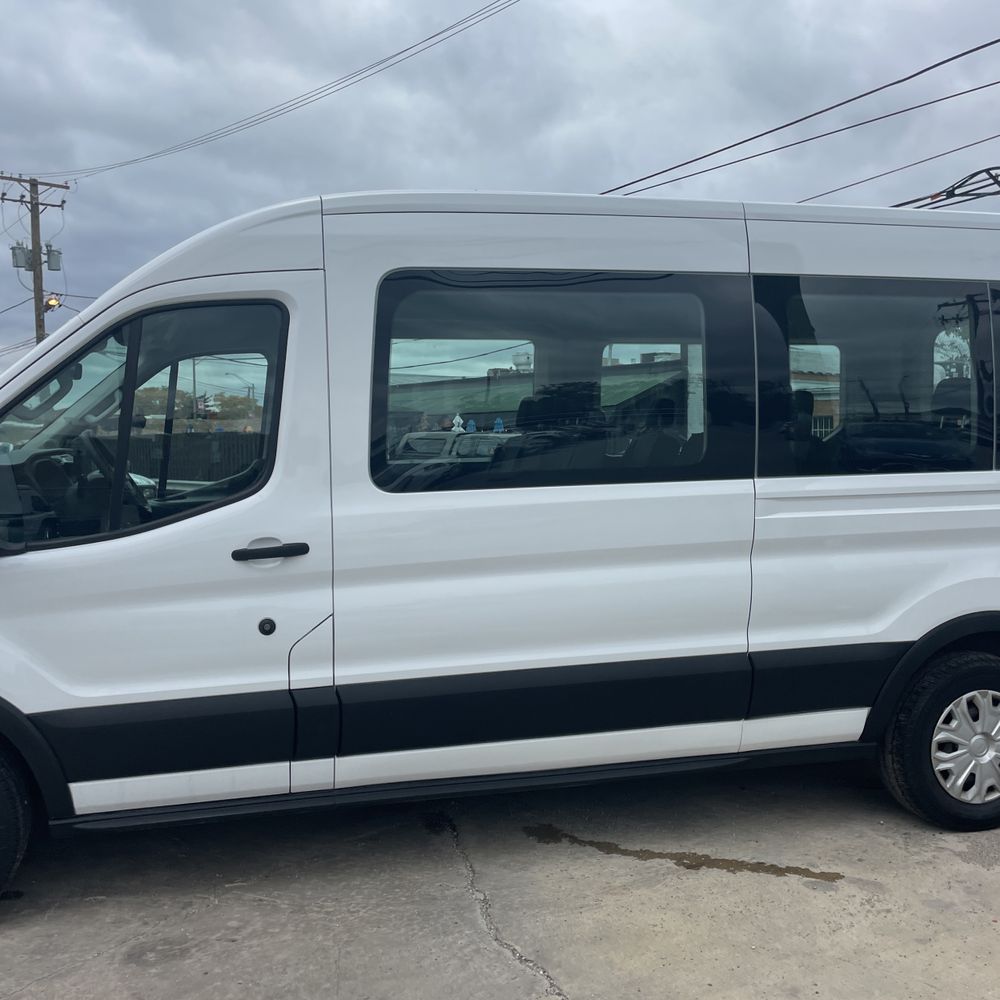 2023 Ford Transit 350 XLT