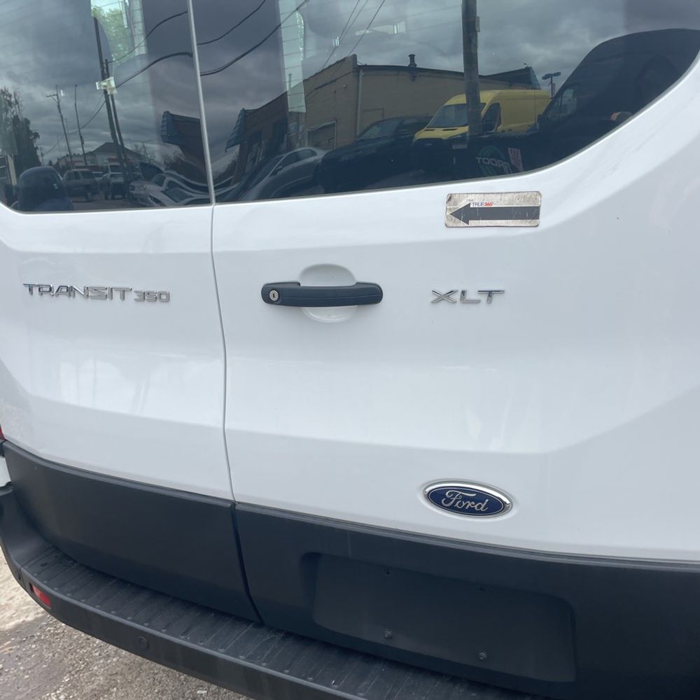 2023 Ford Transit 350 XLT