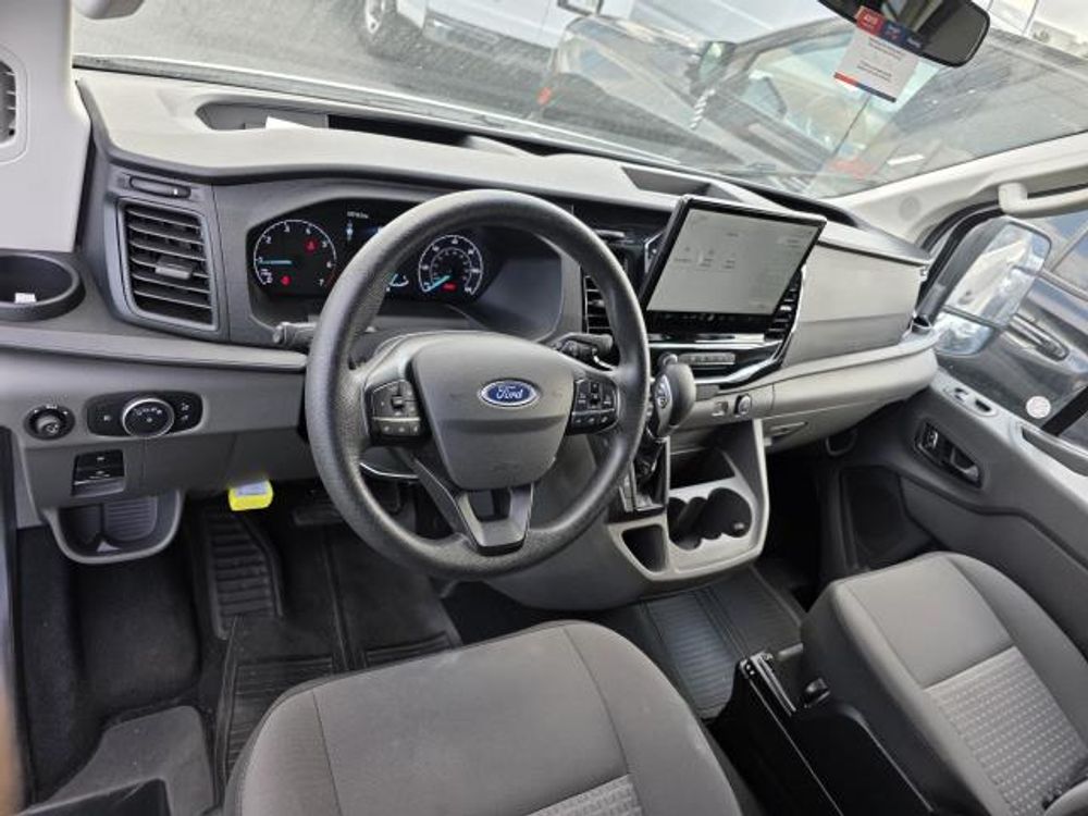 2023 Ford Transit Passenger Wagon XLT