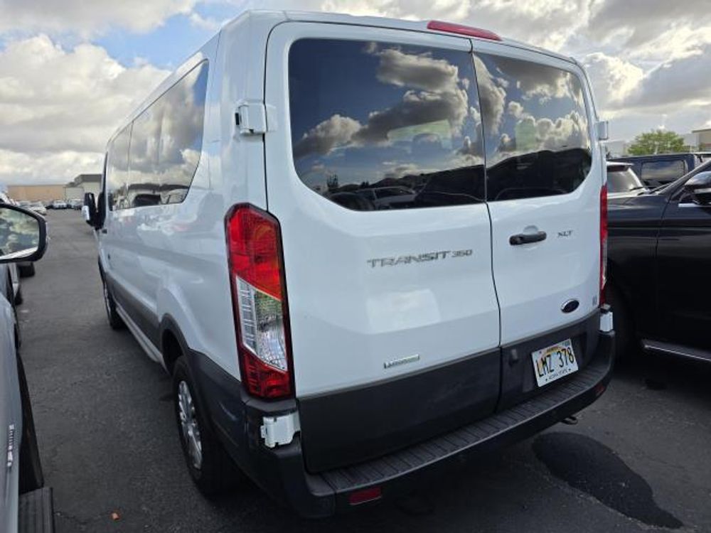 2023 Ford Transit Passenger Wagon XLT