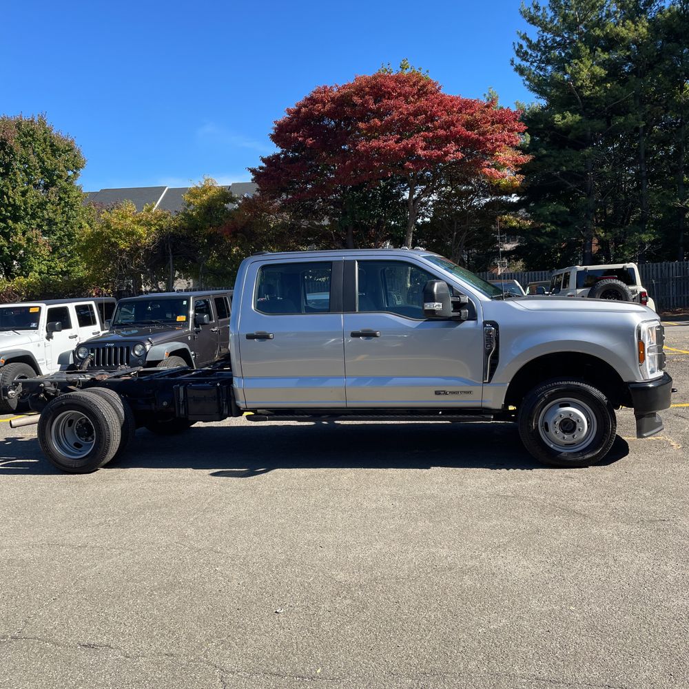 2023 Ford S/D C/C F350 XL