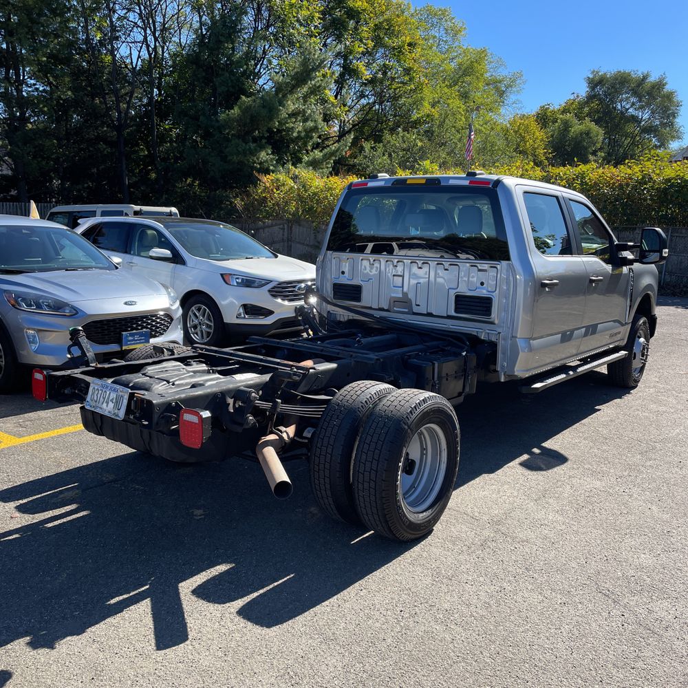2023 Ford S/D C/C F350 XL