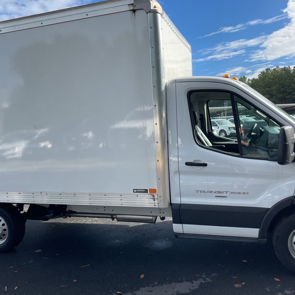 2023 Ford Transit Commercial 250 Cutwy AWD SRW 156WB