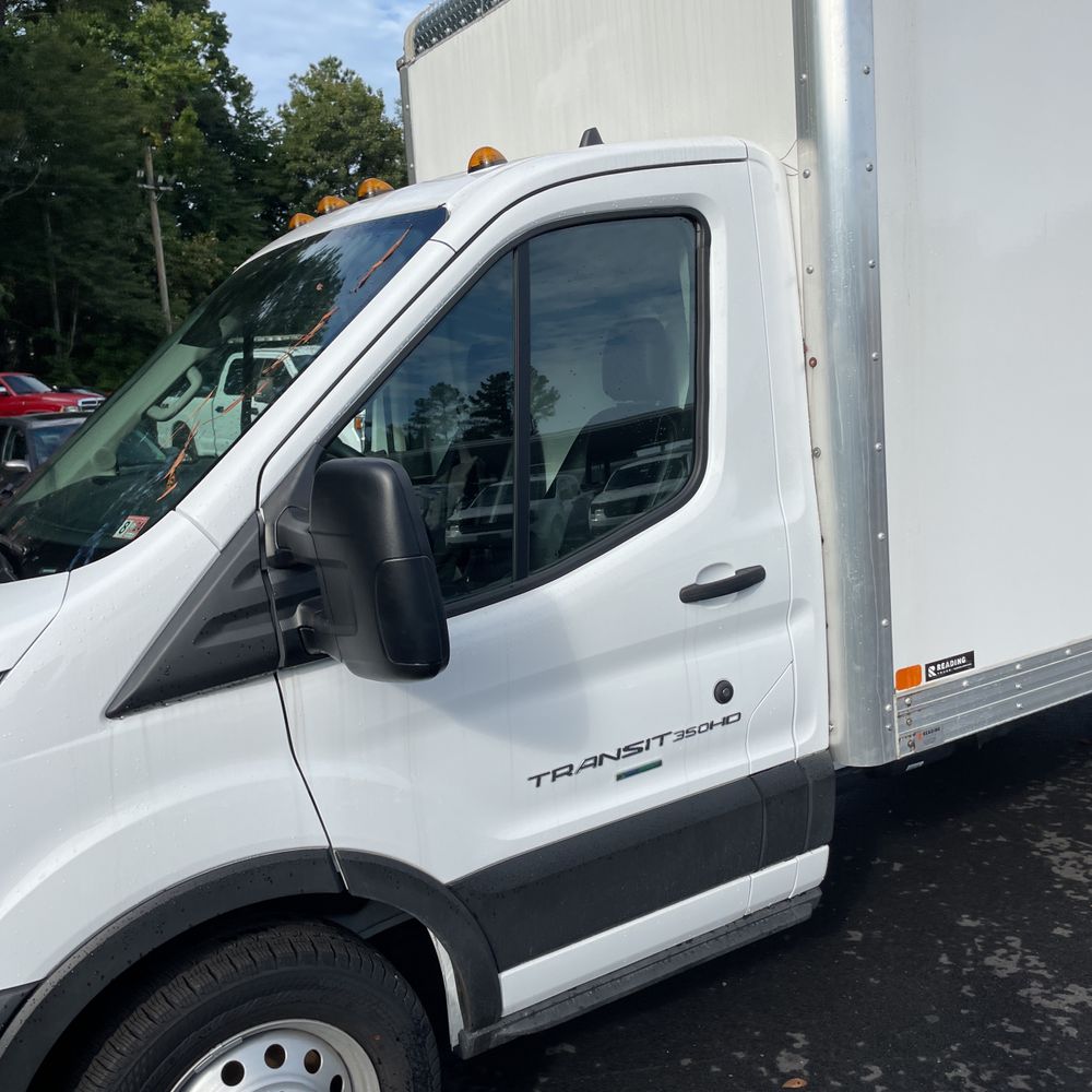2023 Ford Transit Commercial 250 Cutwy AWD SRW 156WB