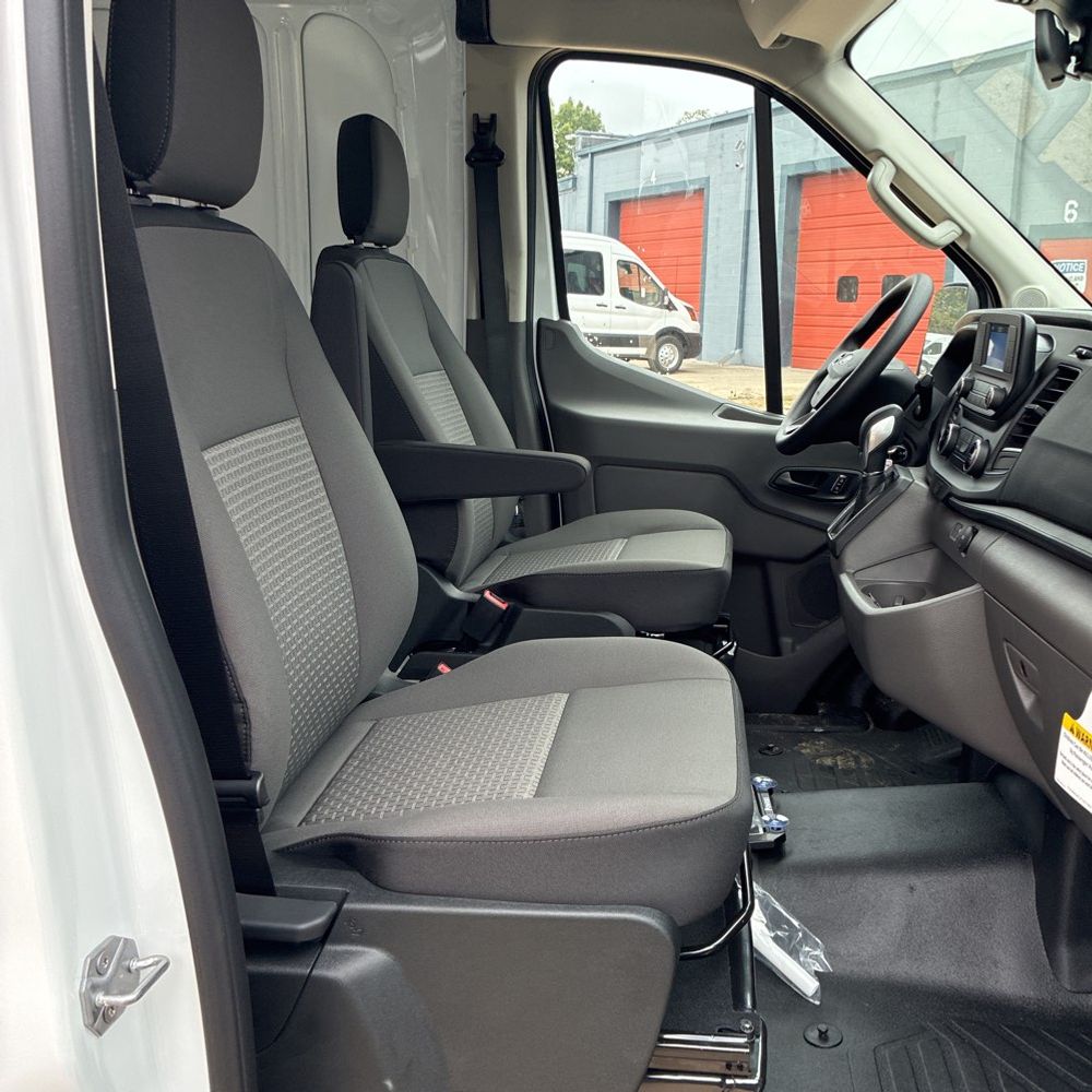 2025 Ford Transit 250