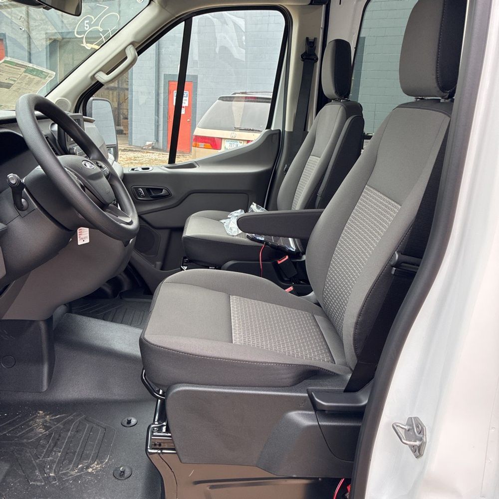 2025 Ford Transit 250