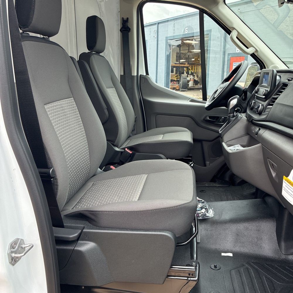 2025 Ford Transit 250
