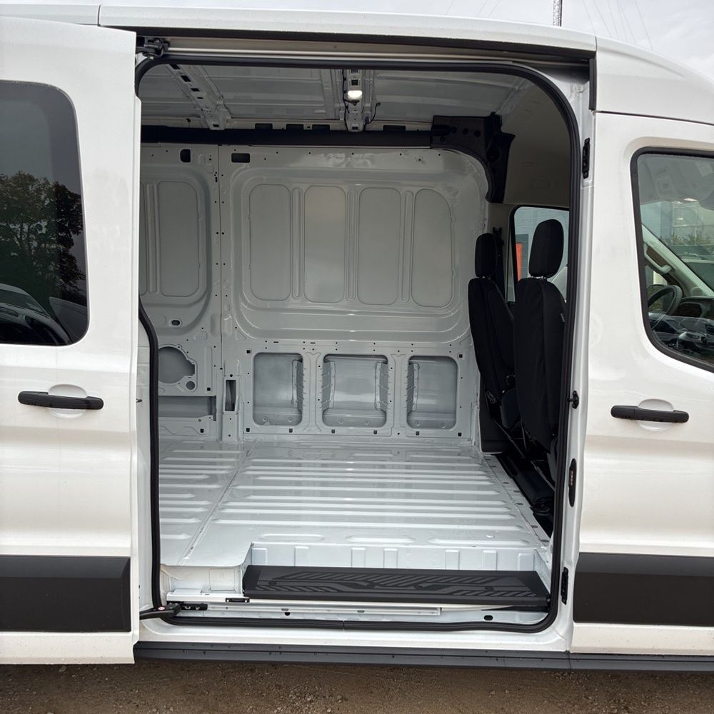 2025 Ford Transit 250