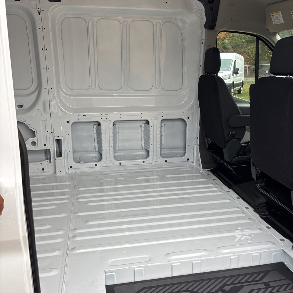 2025 Ford Transit 250