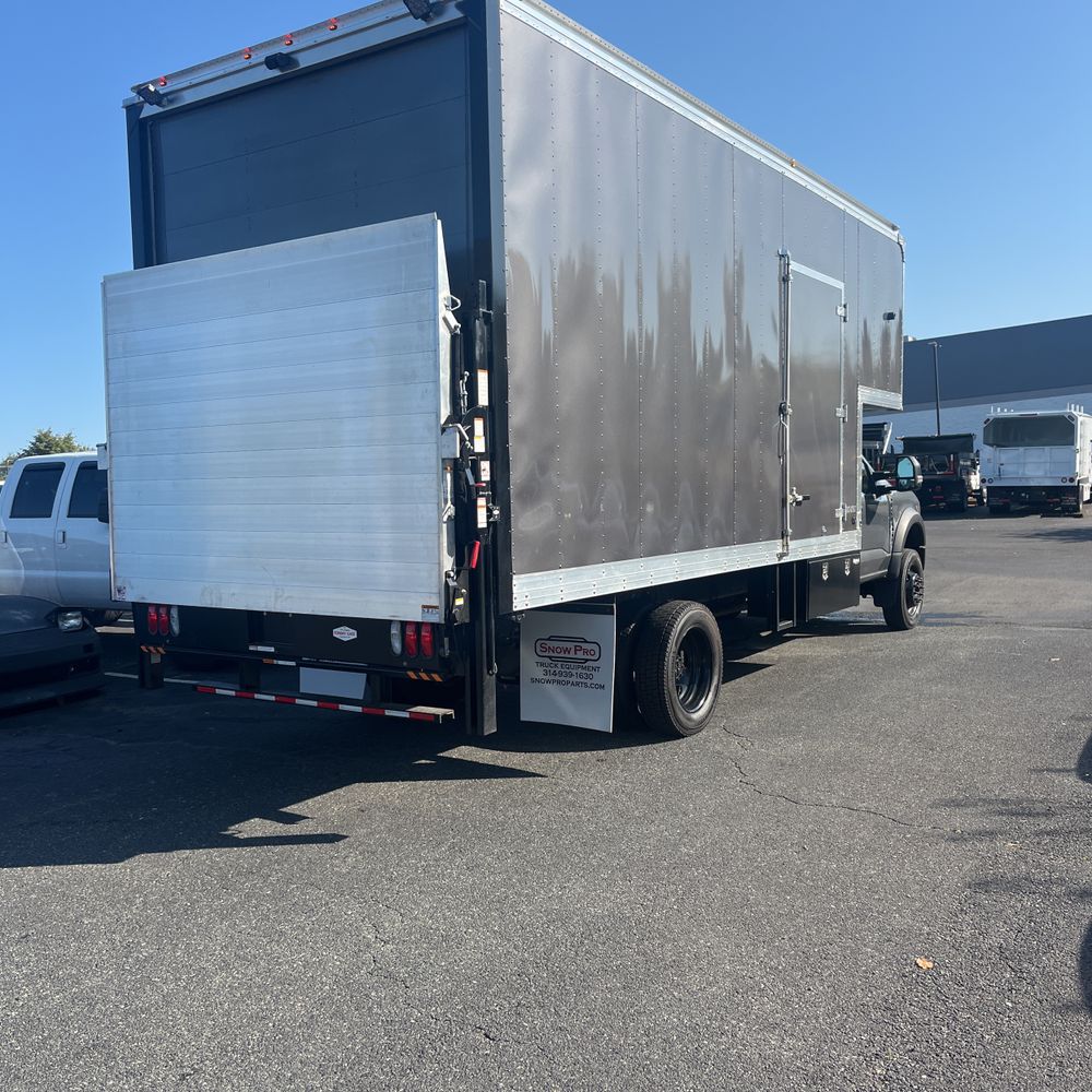 2023 Ford S/D C/C F450 XL
