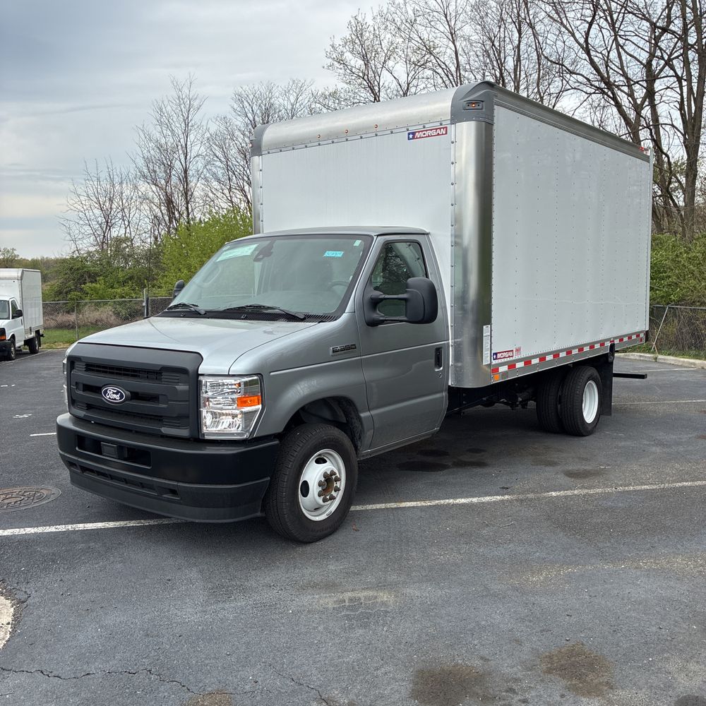 2026 Ford E-350